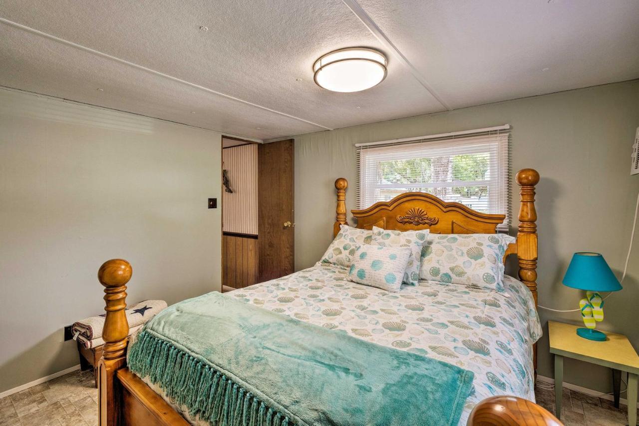 Cabin With Fire Pit, Walk To Steinhatchee River! Экстерьер фото
