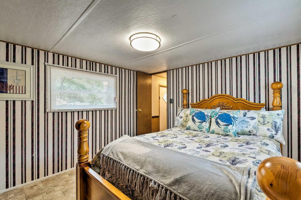 Cabin With Fire Pit, Walk To Steinhatchee River! Экстерьер фото